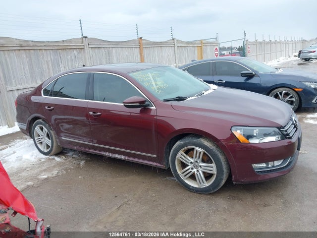 2012 Volkswagen Passat 2.5l Highline მანქანა იყიდება აუქციონზე, vin: 1VWCH7A36CC071453, აუქციონის ნომერი: 12564761