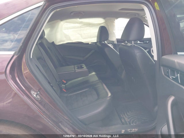 2012 Volkswagen Passat 2.5l Highline მანქანა იყიდება აუქციონზე, vin: 1VWCH7A36CC071453, აუქციონის ნომერი: 12564761
