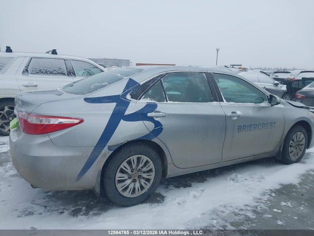 12564765 :رقم المزاد ، 4T1BF1FK4HU426067 vin ، 2017 Toyota Camry Le/xle/se/xse مزاد بيع