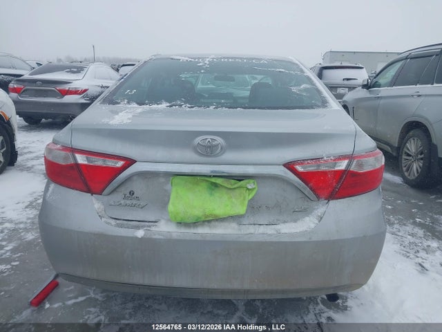 12564765 :رقم المزاد ، 4T1BF1FK4HU426067 vin ، 2017 Toyota Camry Le/xle/se/xse مزاد بيع