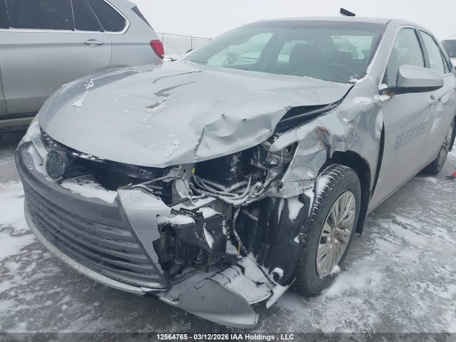 12564765 :رقم المزاد ، 4T1BF1FK4HU426067 vin ، 2017 Toyota Camry Le/xle/se/xse مزاد بيع