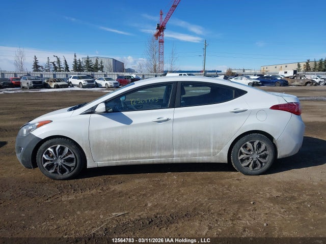2013 Hyundai Elantra Gl მანქანა იყიდება აუქციონზე, vin: 5NPDH4AE0DH215947, აუქციონის ნომერი: 12564783