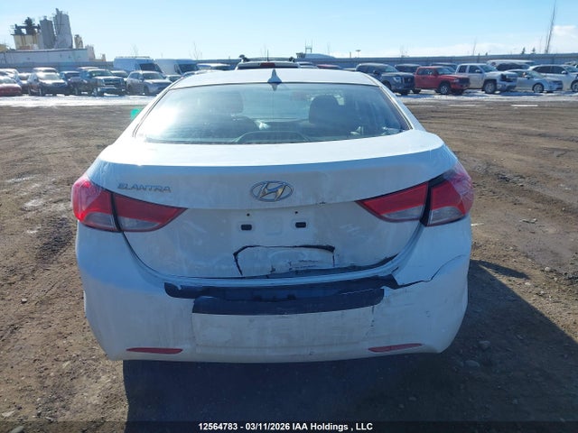 2013 Hyundai Elantra Gl მანქანა იყიდება აუქციონზე, vin: 5NPDH4AE0DH215947, აუქციონის ნომერი: 12564783