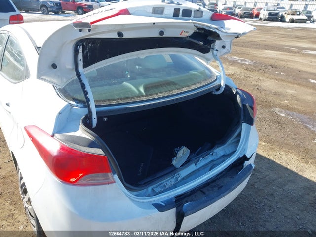 2013 Hyundai Elantra Gl მანქანა იყიდება აუქციონზე, vin: 5NPDH4AE0DH215947, აუქციონის ნომერი: 12564783