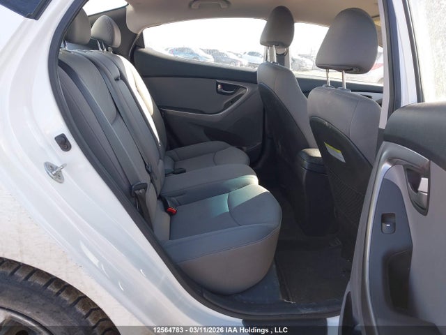2013 Hyundai Elantra Gl მანქანა იყიდება აუქციონზე, vin: 5NPDH4AE0DH215947, აუქციონის ნომერი: 12564783