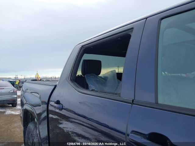 2024 Toyota Tundra Platinum 4x4 მანქანა იყიდება აუქციონზე, vin: 5TFNA5DB2RX171347, აუქციონის ნომერი: 12564786