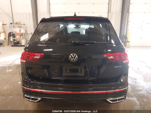 2023 Volkswagen Tiguan Highline R-line მანქანა იყიდება აუქციონზე, vin: 3VV4B7AX0PM112886, აუქციონის ნომერი: 12564788