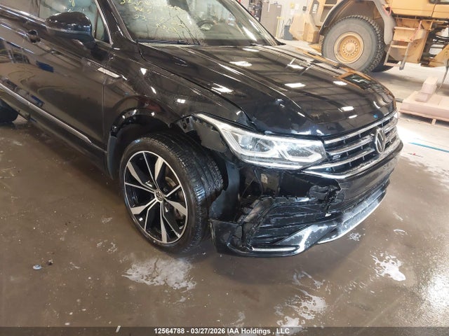 2023 Volkswagen Tiguan Highline R-line მანქანა იყიდება აუქციონზე, vin: 3VV4B7AX0PM112886, აუქციონის ნომერი: 12564788