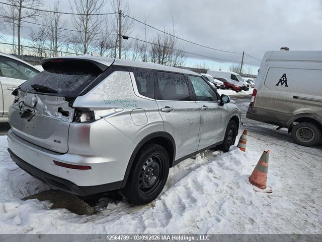 JA4J4TA89NZ605968 Mitsubishi Outlander Es