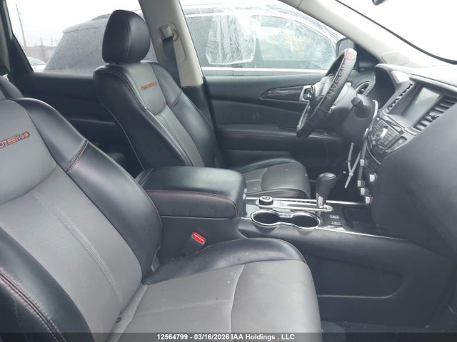 5N1DR2CMXLC578266 Nissan Pathfinder Sl