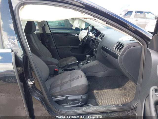 12564804 :رقم المزاد ، 3VWDB7AJ8HM394154 vin ، 2017 Volkswagen Jetta مزاد بيع