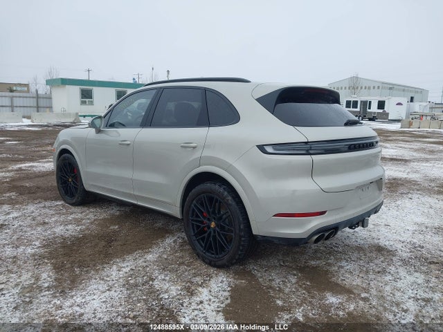 Porsche CAYENNE S 2024 WP1AL2AY9RDA32946 Image 3