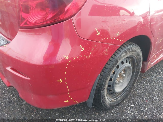 12564861 :رقم المزاد ، 2T1KU4EE9EC135077 vin ، 2014 Toyota Matrix مزاد بيع