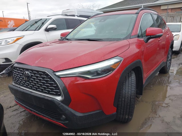 12564902 :رقم المزاد ، 7MUDAABG6NV024151 vin ، 2022 Toyota Corolla Cross Xle مزاد بيع
