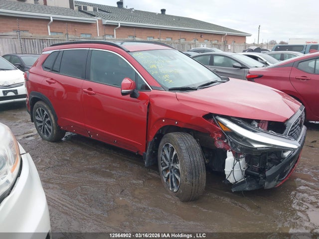 12564902 :رقم المزاد ، 7MUDAABG6NV024151 vin ، 2022 Toyota Corolla Cross Xle مزاد بيع