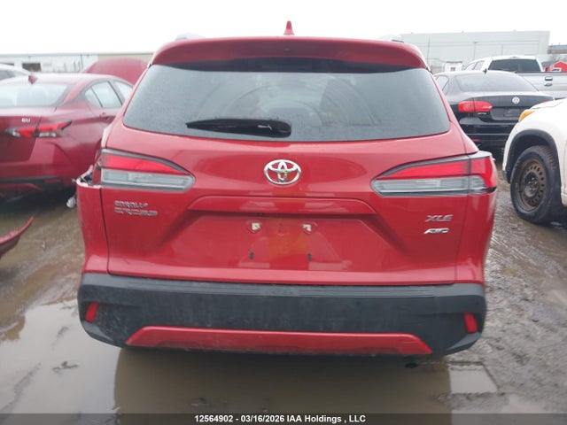 12564902 :رقم المزاد ، 7MUDAABG6NV024151 vin ، 2022 Toyota Corolla Cross Xle مزاد بيع