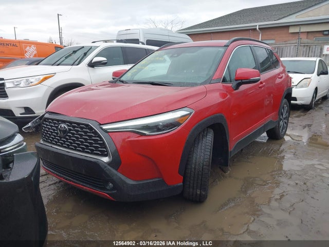 12564902 :رقم المزاد ، 7MUDAABG6NV024151 vin ، 2022 Toyota Corolla Cross Xle مزاد بيع