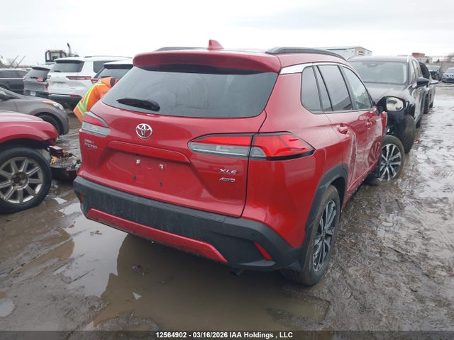 12564902 :رقم المزاد ، 7MUDAABG6NV024151 vin ، 2022 Toyota Corolla Cross Xle مزاد بيع