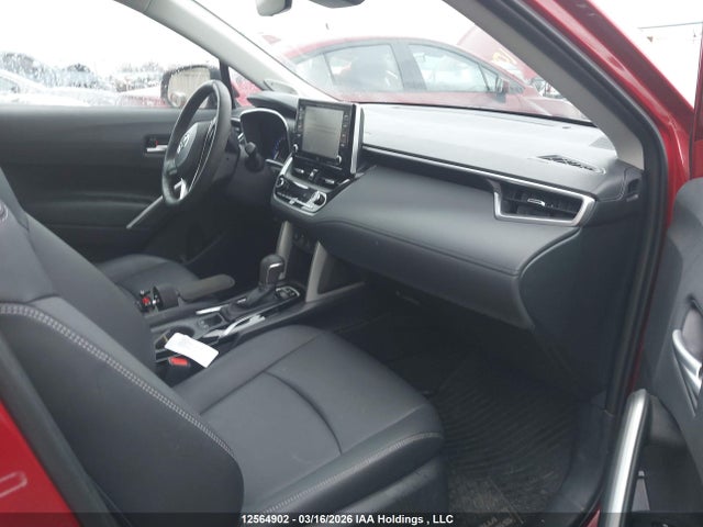 12564902 :رقم المزاد ، 7MUDAABG6NV024151 vin ، 2022 Toyota Corolla Cross Xle مزاد بيع