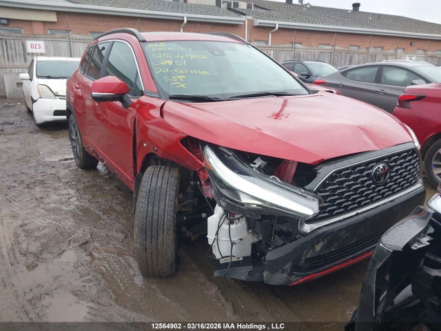 12564902 :رقم المزاد ، 7MUDAABG6NV024151 vin ، 2022 Toyota Corolla Cross Xle مزاد بيع
