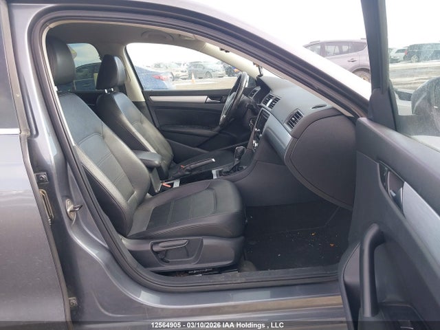 Продажа на аукционе авто 2012 Volkswagen Passat 2.5l Se, vin: 1VWBP7A35CC066078, номер лота: 12564905