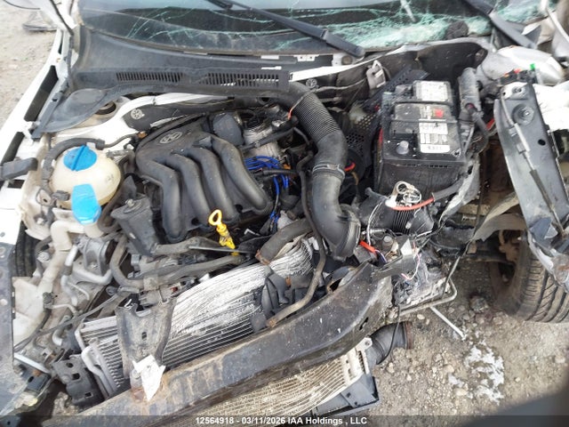 2013 Volkswagen Jetta Sedan მანქანა იყიდება აუქციონზე, vin: 3VW2K7AJ2DM299042, აუქციონის ნომერი: 12564918