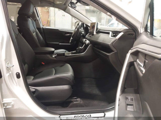 2024 Toyota Rav4 Hybrid Xle მანქანა იყიდება აუქციონზე, vin: 2T3RWRFV9RW216810, აუქციონის ნომერი: 12564946