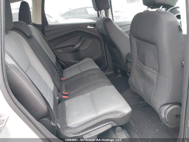 Продажа на аукционе авто 2016 Ford Escape Se, vin: 1FMCU9GX9GUA46627, номер лота: 12564951