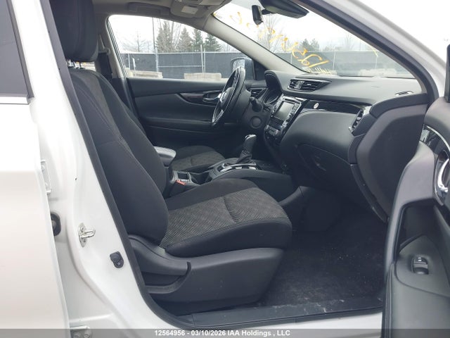JN1BJ1BW6PW111062 Nissan Qashqai Sv