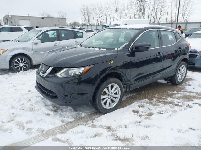 JN1BJ1CP8KW213804 Nissan Qashqai S 4dr2wd