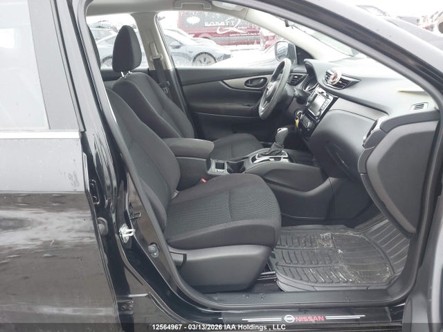 JN1BJ1CP8KW213804 Nissan Qashqai S 4dr2wd