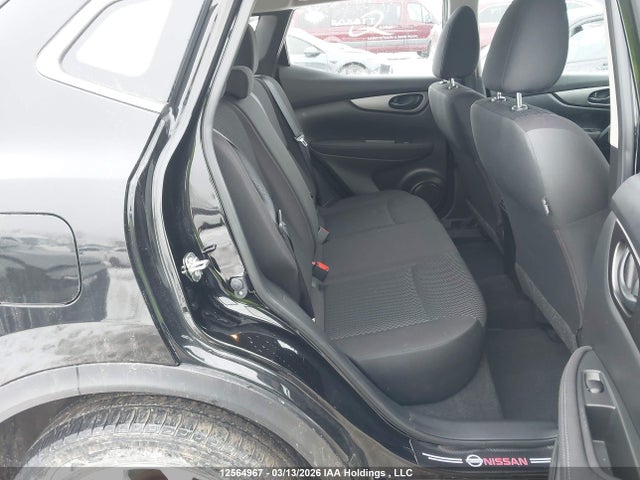 JN1BJ1CP8KW213804 Nissan Qashqai S 4dr2wd
