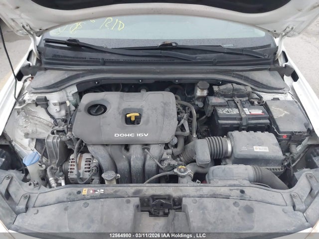 KMHD84LF1HU209779 Hyundai ELANTRA GL