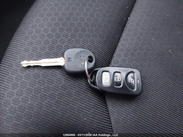 KMHD84LF1HU209779 Hyundai ELANTRA GL