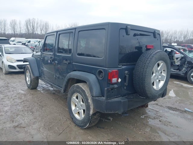 1C4BJWDGXGL268756 Jeep Wrangler Unlimited Sport