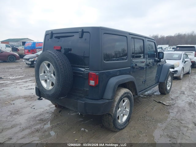 1C4BJWDGXGL268756 Jeep Wrangler Unlimited Sport