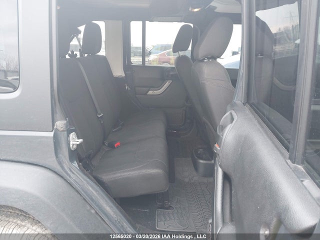 1C4BJWDGXGL268756 Jeep Wrangler Unlimited Sport
