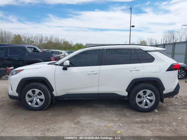 12565073 :رقم المزاد ، 2T3B1RFV7MC216864 vin ، 2021 Toyota Rav4 Le مزاد بيع
