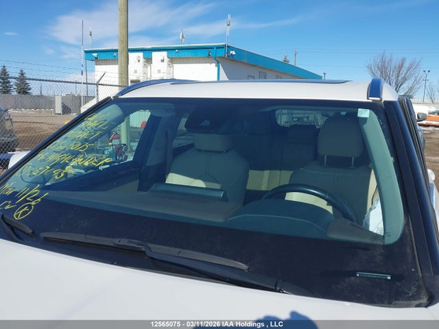 5TDGZRBHXMS057045 Toyota Highlander Xle