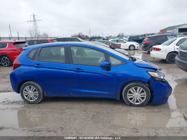 Продажа на аукционе авто 2015 Honda Fit Lx, vin: 3HGGK5H54FM105928, номер лота: 12565087