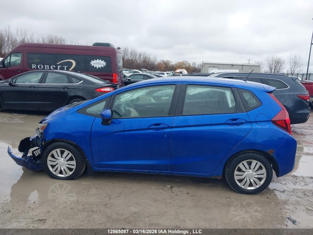 Продажа на аукционе авто 2015 Honda Fit Lx, vin: 3HGGK5H54FM105928, номер лота: 12565087