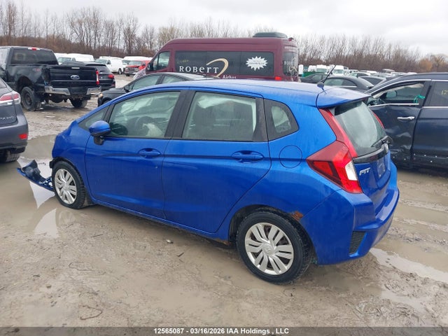 Продажа на аукционе авто 2015 Honda Fit Lx, vin: 3HGGK5H54FM105928, номер лота: 12565087