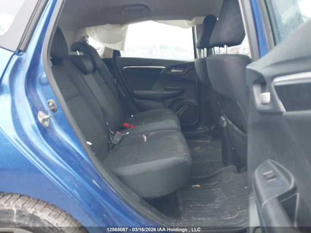 Продажа на аукционе авто 2015 Honda Fit Lx, vin: 3HGGK5H54FM105928, номер лота: 12565087