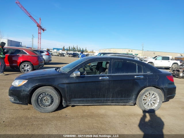 12565090 :رقم المزاد ، 1C3CCBCG8DN673477 vin ، 2013 Chrysler 200 Limited مزاد بيع