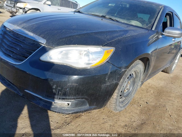 12565090 :رقم المزاد ، 1C3CCBCG8DN673477 vin ، 2013 Chrysler 200 Limited مزاد بيع