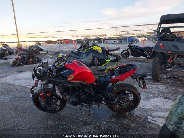 Kawasaki Ex650 F 2016 JKAEXEF18GDA27848 Image 12