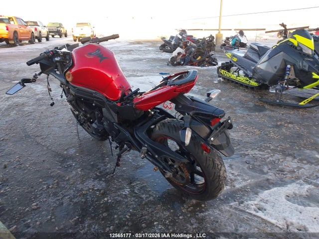 Kawasaki Ex650 F 2016 JKAEXEF18GDA27848 Image 3