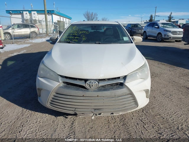12565181 :رقم المزاد ، 4T1BD1FK5HU219256 vin ، 2017 Toyota Camry Hybrid/le/xle/se مزاد بيع