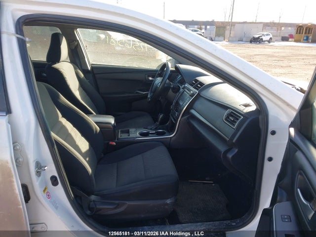 12565181 :رقم المزاد ، 4T1BD1FK5HU219256 vin ، 2017 Toyota Camry Hybrid/le/xle/se مزاد بيع