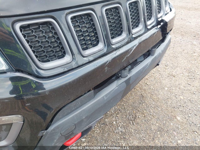 12565182 :رقم المزاد ، 3C4NJDDB3JT424380 vin ، 2018 Jeep Compass Trailhawk مزاد بيع